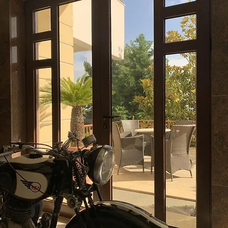 Parnis Palace 4* Ateny